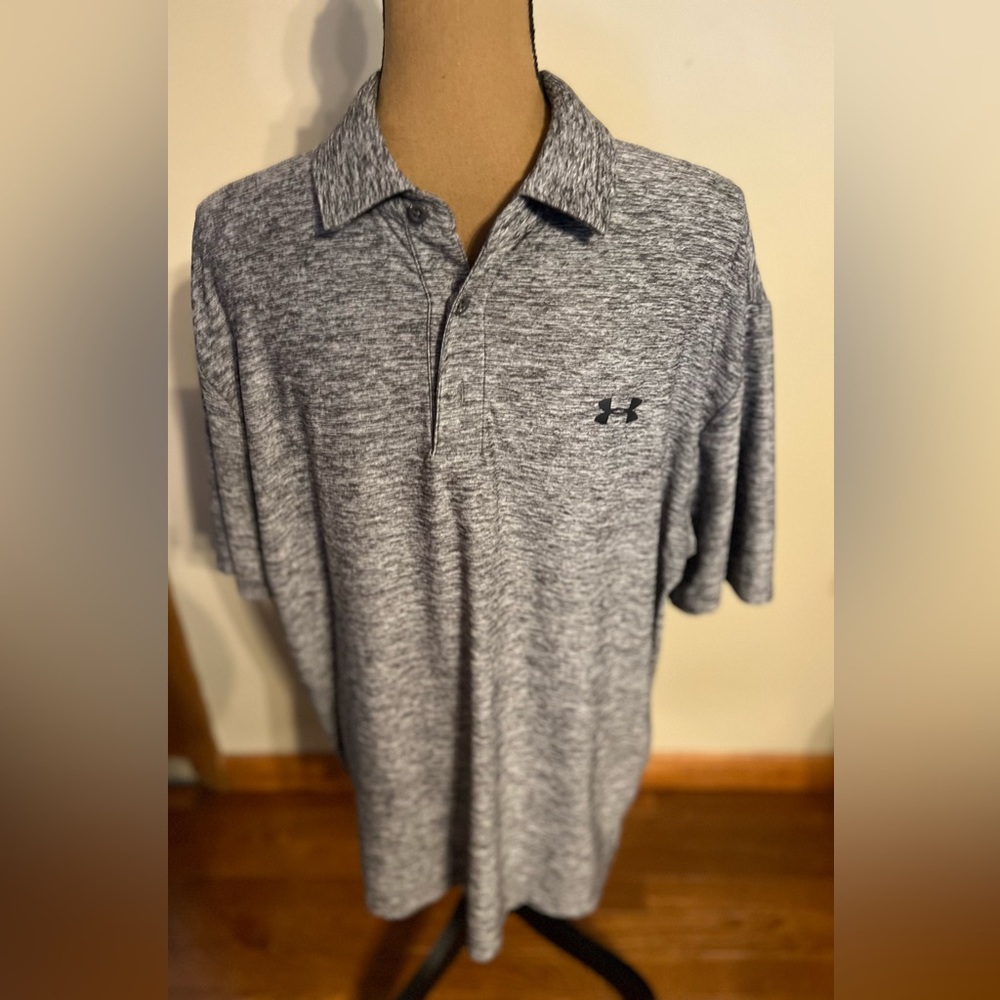 UNDERARMOUR HEAT GEAR POLO, SIZE L, MIXED GRAY IN COLOR, NICE POLO